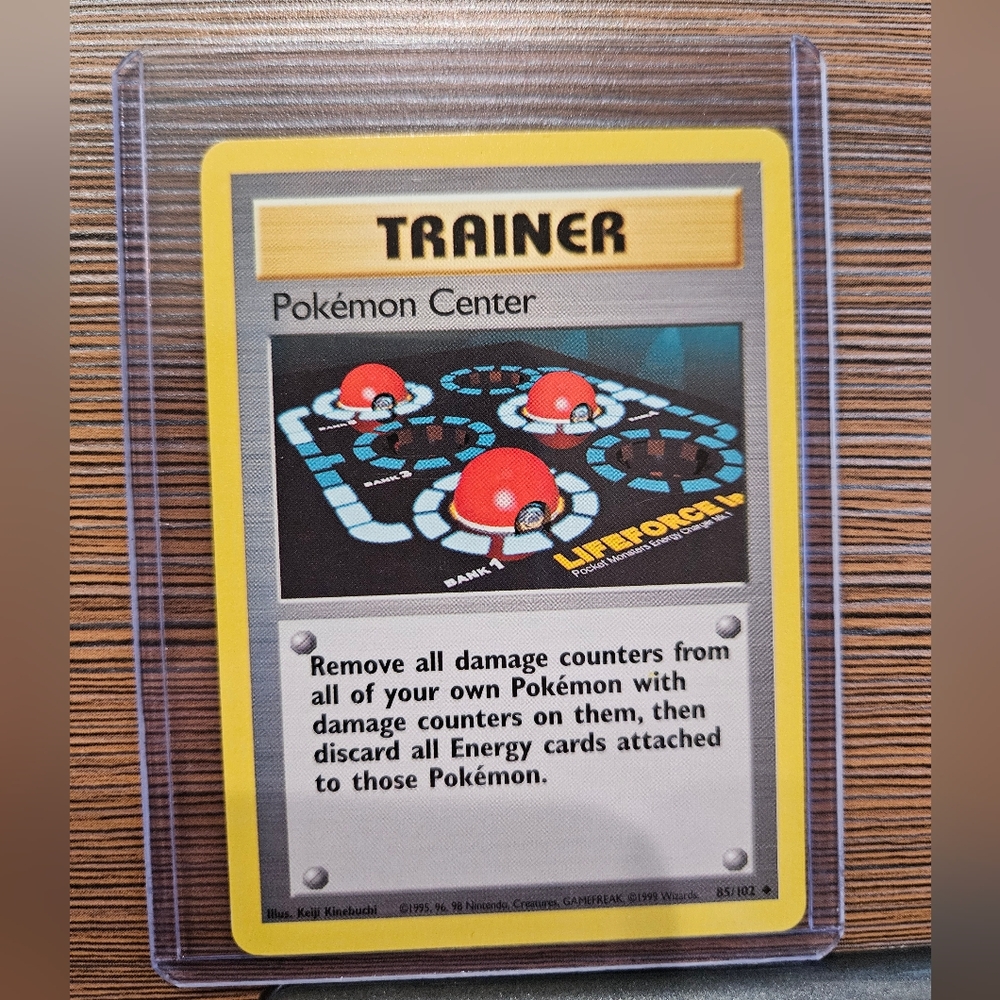 Pokemon Trainer Pokemon Center 85/102 Card